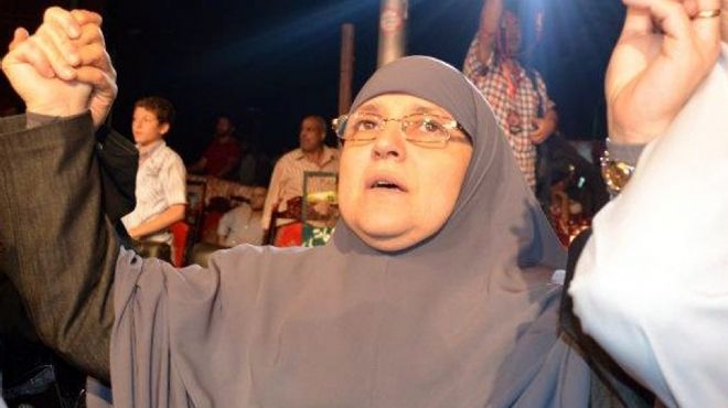 النيابة تحقق فى بلاغ يتهم زوجات «مرسى وبديع والشاطر» بالتحريض على قتل القيادات الأمنية