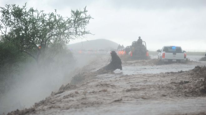  الإعصار ريموند يهدد جنوب المكسيك وإغلاق المدارس 