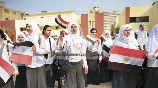 مدارس مصر تواجه الإرهاب بـ«تسلم الأيادى» فى طابور الصباح