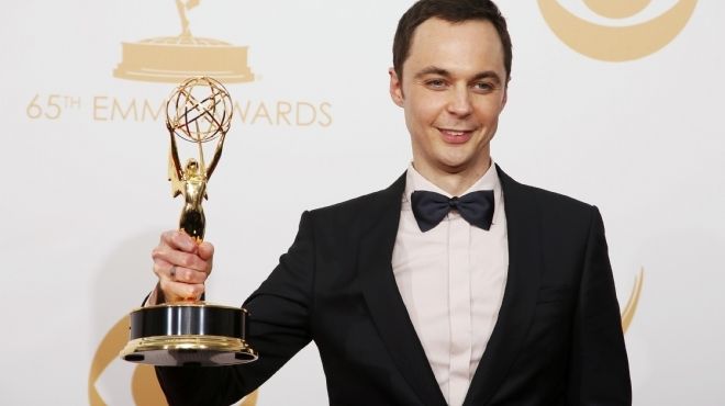 إيمي 2013: جيم بارسونز يفوز بجائزة أفضل ممثل عن مسلسل The Big Bang Theory