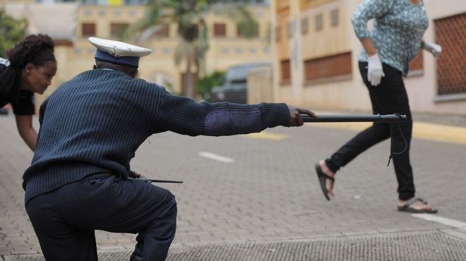 هجوم فاشل بقنبلة يدوية على سياح بريطانيين في مومباسا بكينيا