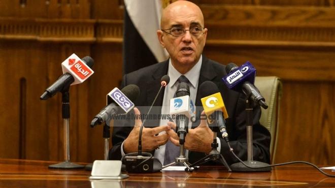 سلماوي: التصويت على المواد ليس نهائيا.. وإرسال مسودة الدستور إلى 