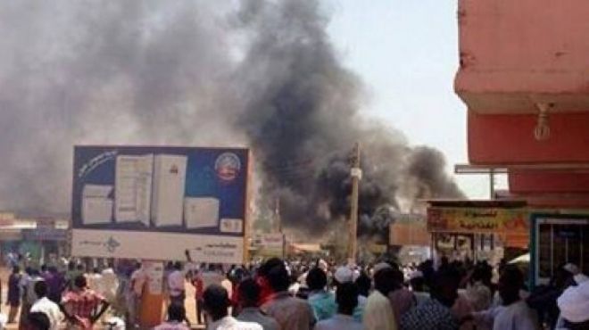  مقتل متظاهر في أم درمان غرب العاصمة السودانية 