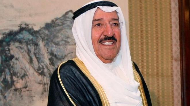 أمير الكويت يتسلم رسالة من الرئيس المصرى