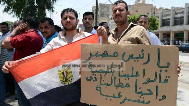 «علاوة» مرسي.. «حلاوة» الرئيس بالفوز.. و«مرارة» مصر بدفع التكلفة