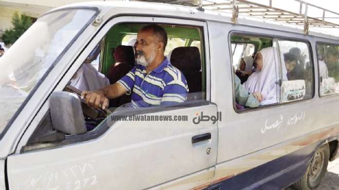 «منعم» أول من رفع علم مصر بعد النكسة يعمل سائق «ميكروباص» 