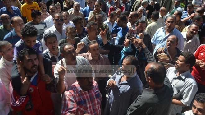  استمرار إضراب العاملين المؤقتين بمجلس مدينة الغردقة لليوم الثالث
