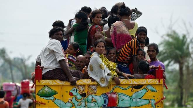 مصرع وإصابة 37 شخصا إثر انقلاب الحافلة التي كانت تقلهم غرب الهند