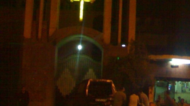 كاهن كنيسة العذراء: اختلطت دماء المسلمين والمسيحيين في الحادث 