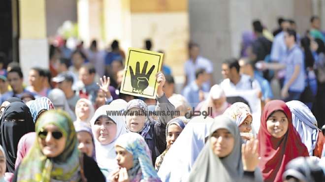  تحالف دعم المعزول بالإسكندرية: مقتل إخوانية أثناء فض مظاهرة 