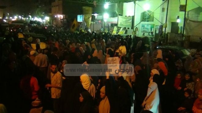 مسيرة ليلية للإخوان بالزقازيق للمطالبة بعودة المعزول للحكم