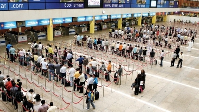  إلغاء 60 رحلة جوية في مطار هيثرو البريطاني بسبب الأحوال الجوية السيئة 