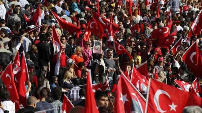 السلطات التركية تعتقل 100 طالب جامعي في مظاهرات ذكرى مذبحة 