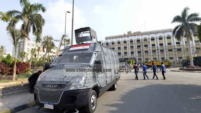 مصدر أمني: الشرطة اضطرت لدخول حرم جامعة الأزهر بعد توقف الحركة بشارع المخيم الدائم