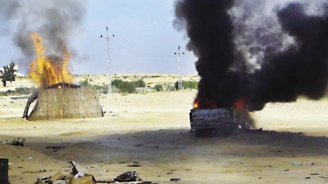 الجيش يقتل 5 تكفيريين ويحرق نقاط تمركز الإرهابيين فى سيناء