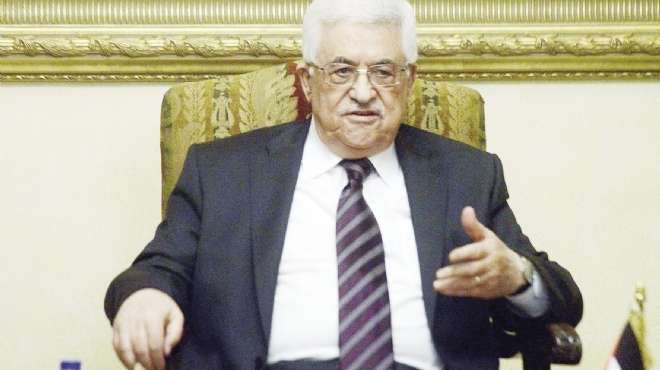 محمود عباس يهنىء منتخب فلسطين بعد الفوز