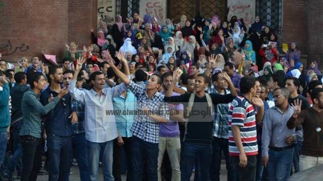 طلاب الإخوان بجامعة الإسكندرية يحشدون لمظاهرات السبت المقبل بالتزامن مع محاكمة فتيات 