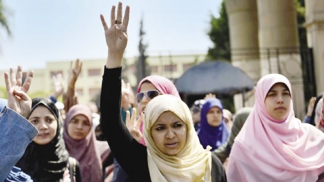  طالبات الإخوان بأزهر الإسكندرية يهتفن ضد 