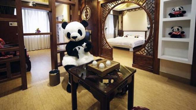 بالصور| فندق الباندا في الصين يساعد النزلاء على الاسترخاء