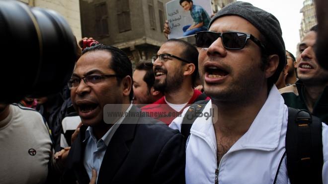  6 أبريل: أحمد ماهر يصل محكمة زينهم 
