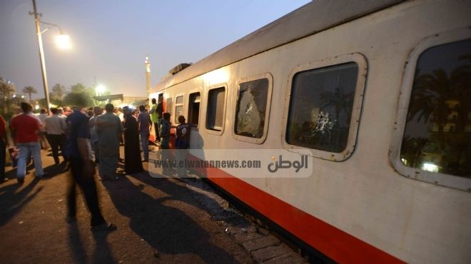 عطل بجرار قطار يأخر حركة السكة الحديدية ساعتين بسوهاج