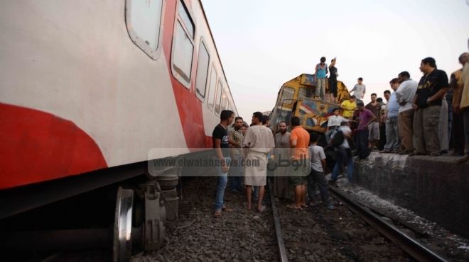 وزارة النقل: النيابة تجري تحقيقاتها في حادث تصادم قطاري البدرشين