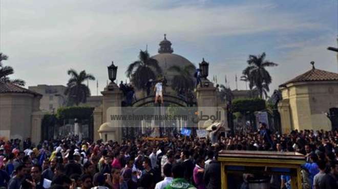 النيابة فى بيان رسمى: «رضا» طالب الهندسة قُتل بخرطوش زملاء له يحملون شعارات «رابعة» وصور «مرسى»