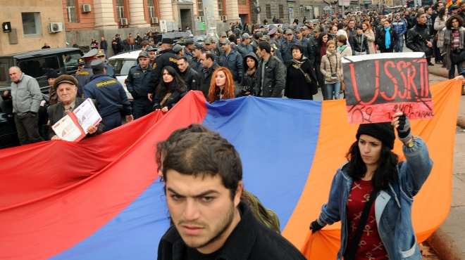 الليلة.. محتجون أرمن يقررون وقف التظاهر من عدمه