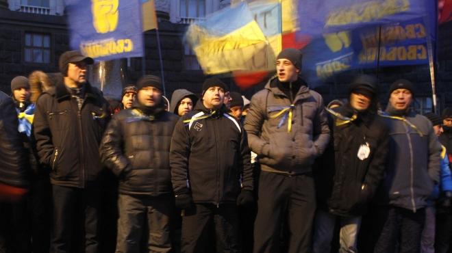 عاجل| قوميون متشددون يحاصرون البرلمان الأوكراني