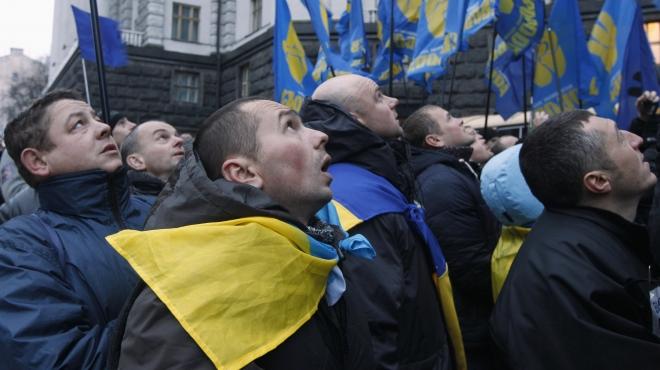 قانون العفو عن المتظاهرين يدخل حيز التنفيذ في أوكرانيا