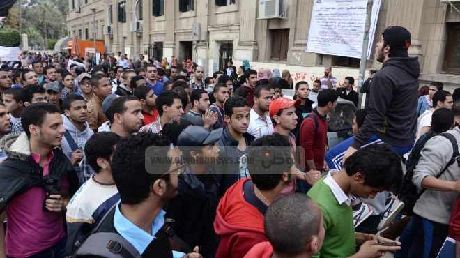  مظاهرة وسلاسل بشرية لطلاب جامعة الأزهر بطنطا للتنديد بحبس فتيات 