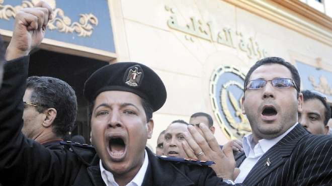 أمناء وأفراد الشرطة بكفر الشيخ في وقفة احتجاجية للمطالبة بإقالة الوزير وتطهير الداخلية