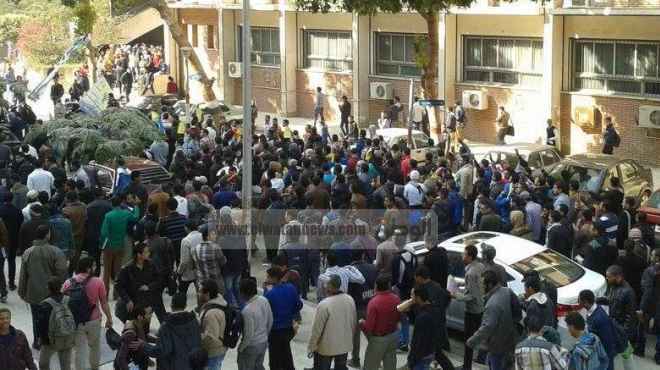 تظاهر طلاب الإخوان بأسيوط لرفض عودة الحرس الجامعي