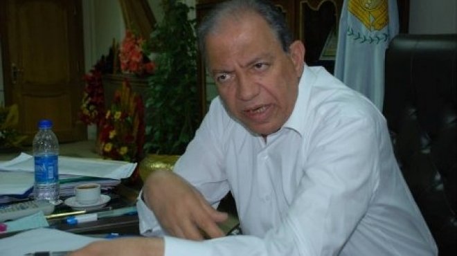  محافظ أسيوط يطالب التموين باستمرار وتكثيف الحملات الرقابية على الاسواق 