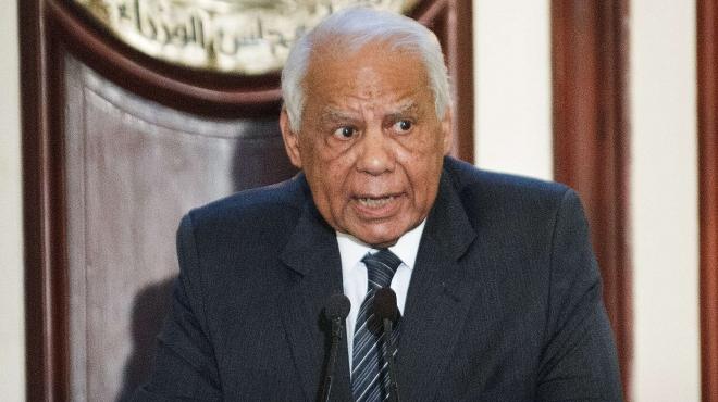 رئيس الجالية المصرية في لندن: استقالة حكومة 