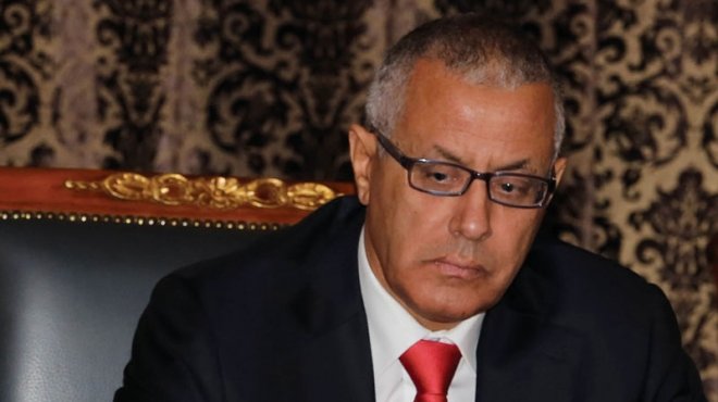 علي زيدان: إعطاء أمر للجيش برفع الحصار عن الموانىء النفطية في ليبيا