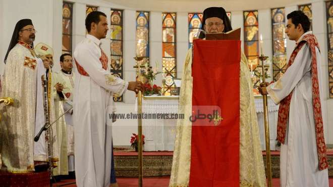 قداس واحتفالات أقباط الإسكندرية في رأس السنة تمر بسلام في حماية الداخلية والجيش