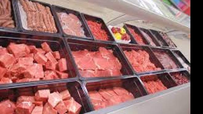 «القابضة الغذائية» تخفض أسعار ١٦ صنفاً من اللحوم