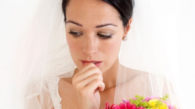 نصائح حول تخوفات العروس من فض غشاء بكارتها ليلة الزفاف