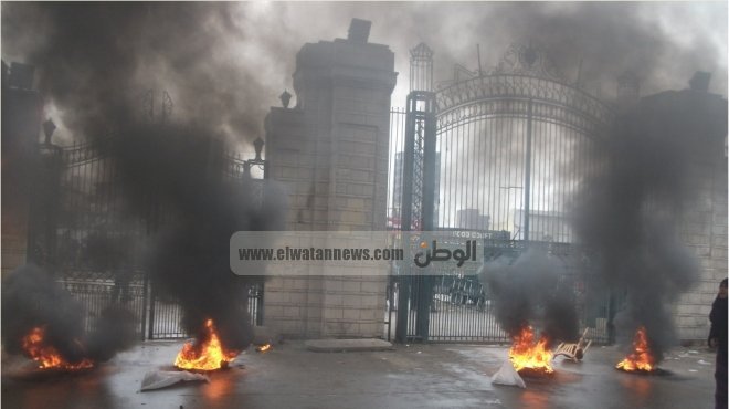  بعد اشتباكهم مع الشرطة.. الأمن يمشط جامعة الزقازيق لمطاردة عناصر الإرهابية 