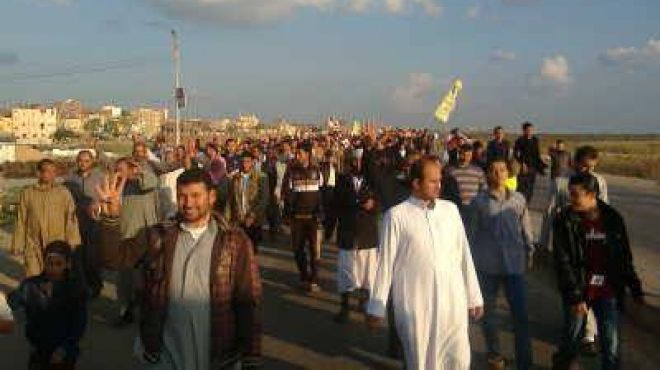 مسيرة للجماعة الإرهابية لمقاطعة الإستفتاء ووقفة داعمة للدستور بمدينة دمياط الجديدة