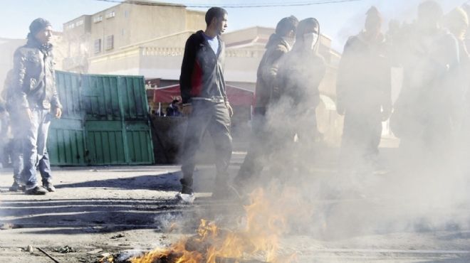 لليوم الرابع .. استمرار أعمال العنف في تونس بعد استقالة حكومة الإخوان