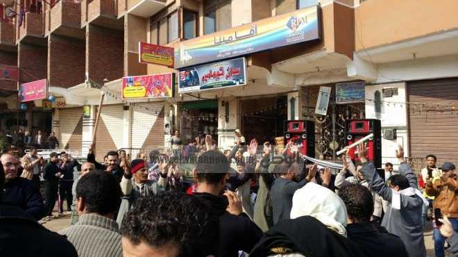  اشتباكات بين الأهالي والإخوان أمام إحدى لجان الاستفتاء بالغربية