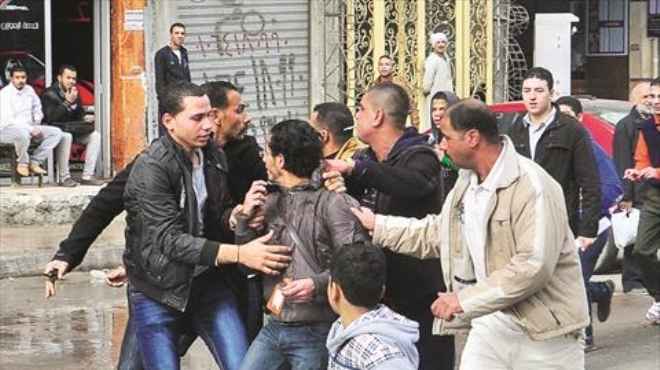 الإسكندرية: القبض على 15 من مؤيدى المعزول بحوزتهم أسلحة نارية ومولوتوف