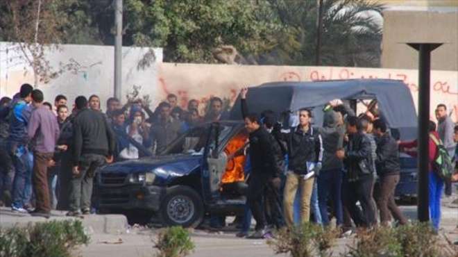 التحقيق مع إخوانيين حرقا سيارة معاون مباحث حلوان 