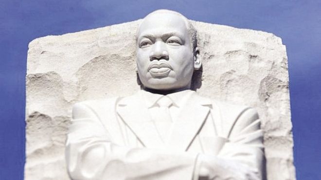 تمثال مارتن لوثر كينج.. الزعامة أمريكية والصناعة صينية!