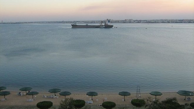  نشطاء بالإسماعيلية يطالبون بتحويل بحيرة التمساح والبحيرات المرة لميناءين عالميين 