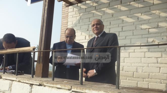  بالصور| مساعد وزير الداخلية لشمال الصعيد ومدير أمن بني سويف يتفقدان مكان الحادث الإرهابي 