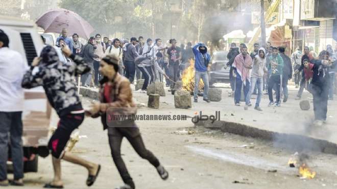  الأهالي يفرقون مسيرة للإخوان أمام مسجد خاتم المرسلين بالهرم بعد هتافهم ضد الجيش والشرطة 