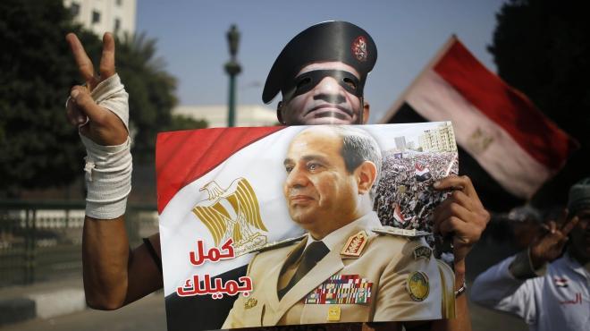 المصريون في السعودية يرحبون ببيان العسكري حول ترشح 